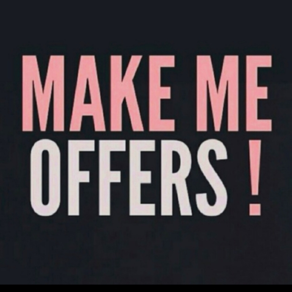 PLEASE MAKE ME A REASONABLE OFFER NO LOW BALL OFFERS, PLEASE.